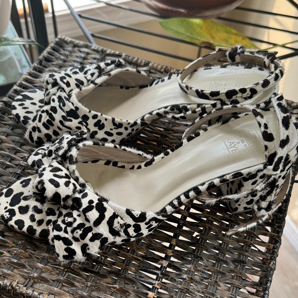 Stone‎ Cold Fox X Raye 9 black & white calf hair ankle wrap block heel sandals - Picture 5 of 10
